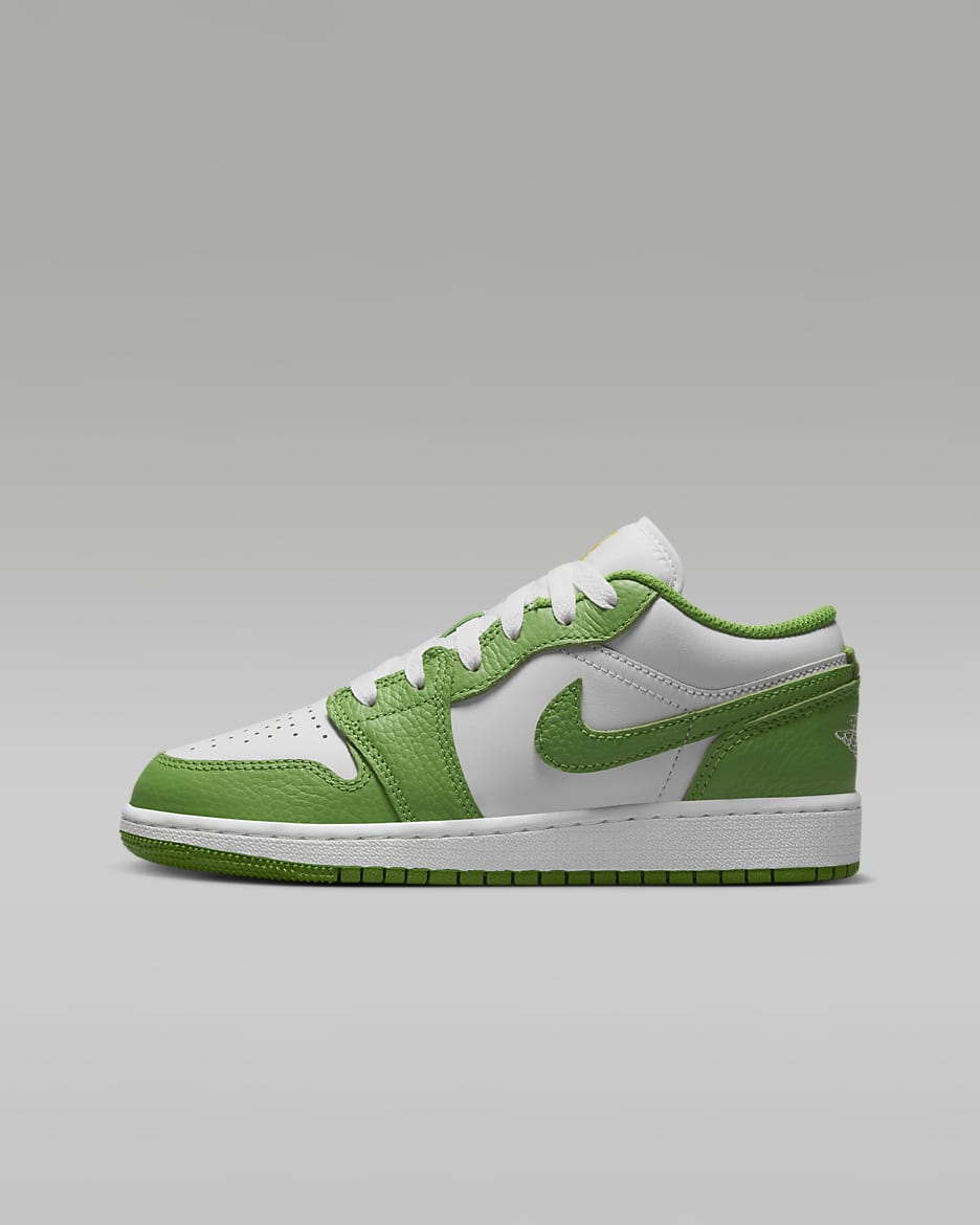 Air Jordan 1 Low SE Older Kids Shoes. Nike UK